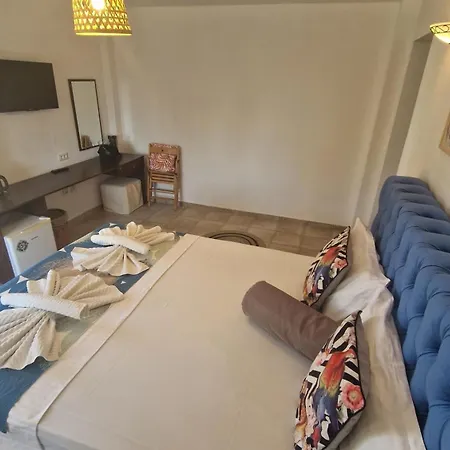 Eclipse Mamaia Nord Pensiune