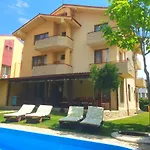 Eclipse Mamaia Nord Pensiune Năvodari